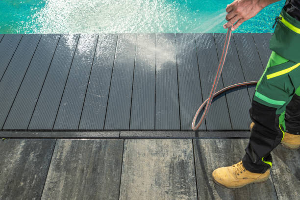 Best Sidewalk Pressure Washing  in Menomonie, WI